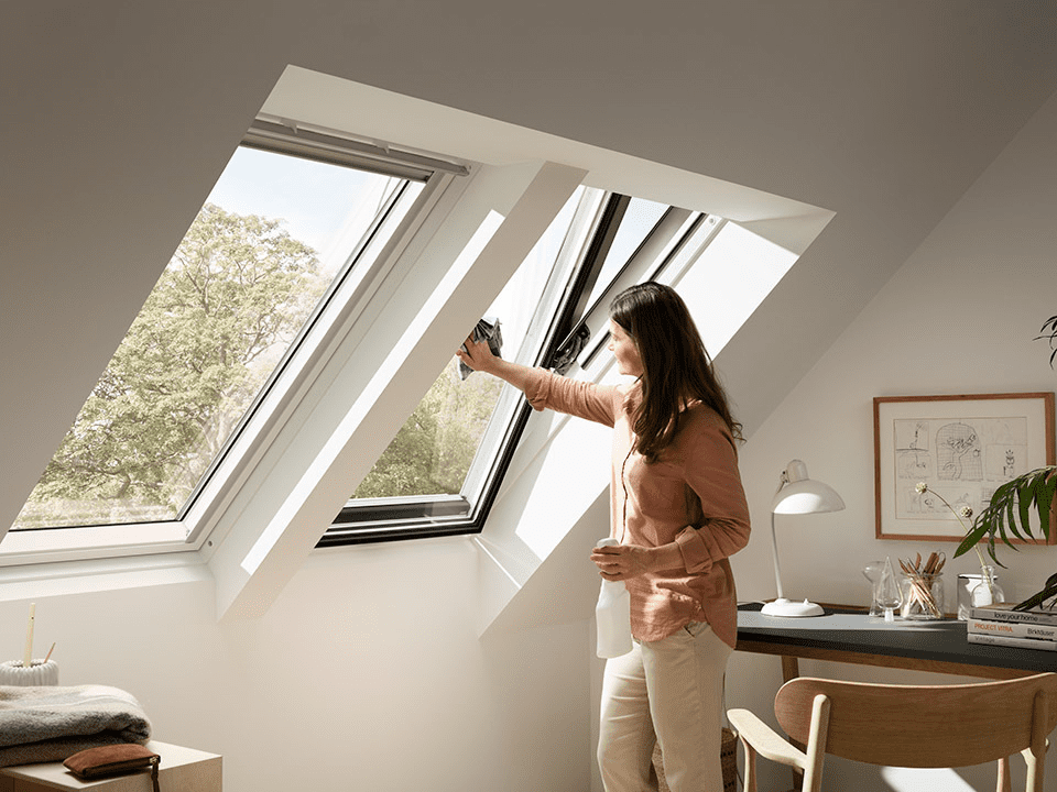 Cleaning skylight